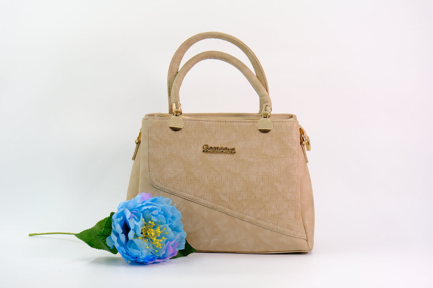 Vanilla Voyage women's handbag